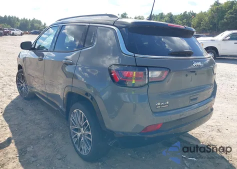 2022 Jeep Compass Limited 4X4 z USA, uszkodzony, nr VIN 3C4NJDCB7NT121982